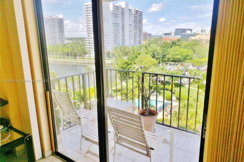 Copropriété à vendre à Aventura, Floride: 2 chambres, 112.41 m2 № 758831 - photo 6