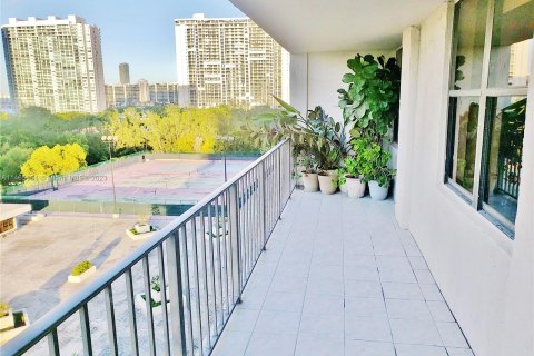 Copropriété à vendre à Aventura, Floride: 2 chambres, 112.41 m2 № 758831 - photo 7