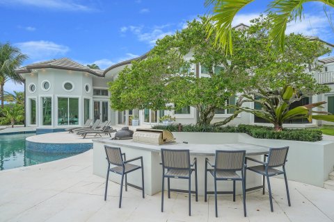 House in Palm Beach Gardens, Florida 6 bedrooms, 691.94 sq.m. № 1116965 - photo 8