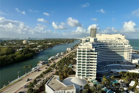 Condo in Miami Beach, Florida, 2 bedrooms  № 1431388 - photo 2