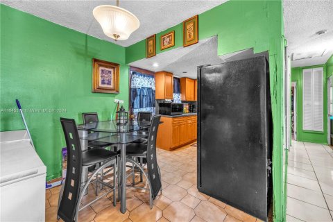 Casa en venta en Miami Gardens, Florida, 3 dormitorios, 107.58 m2 № 1328179 - foto 11