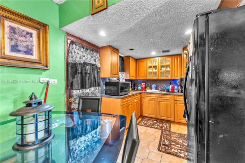 Casa en venta en Miami Gardens, Florida, 3 dormitorios, 107.58 m2 № 1328179 - foto 21