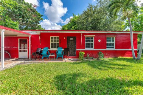 Villa ou maison à vendre à Miami Gardens, Floride: 3 chambres, 107.58 m2 № 1328179 - photo 3