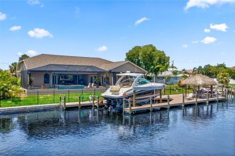 Villa ou maison à vendre à Cape Coral, Floride: 3 chambres, 270.25 m2 № 1402251 - photo 5