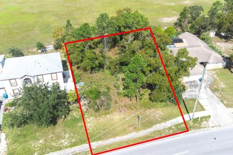 Terreno en venta en Spring Hill, Florida № 1402250 - foto 1