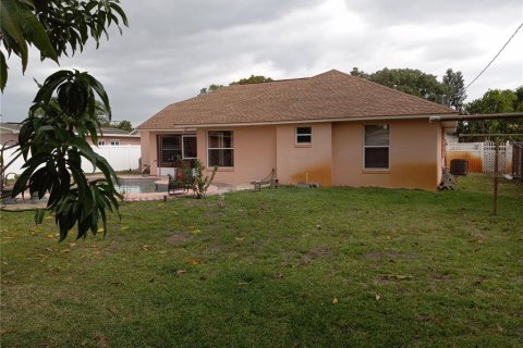 House in Merrit Island, Florida 4 bedrooms, 149.29 sq.m. № 1134317 - photo 17