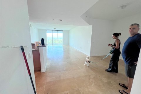 Condominio en alquiler en North Miami, Florida, 2 dormitorios, 163.79 m2 № 1397672 - foto 5