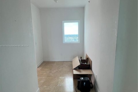 Condominio en alquiler en North Miami, Florida, 2 dormitorios, 163.79 m2 № 1397672 - foto 4