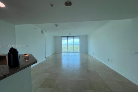 Condominio en alquiler en North Miami, Florida, 2 dormitorios, 163.79 m2 № 1397672 - foto 7