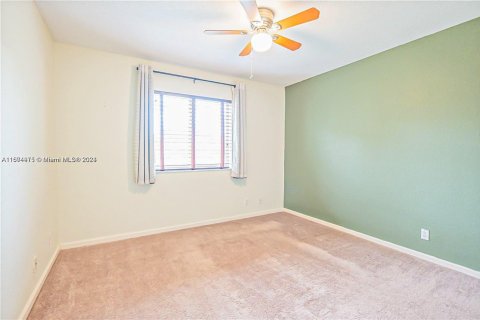 Townhouse in Boynton Beach, Florida 3 bedrooms, 151.06 sq.m. № 1398477 - photo 30