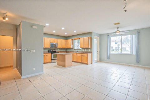 Touwnhouse à vendre à Boynton Beach, Floride: 3 chambres, 151.06 m2 № 1398477 - photo 4