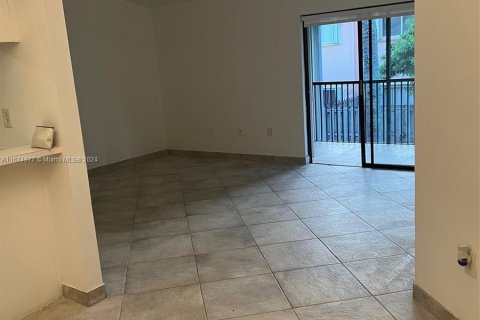 Condominio en alquiler en Miami, Florida, 3 dormitorios, 98.94 m2 № 1398478 - foto 11