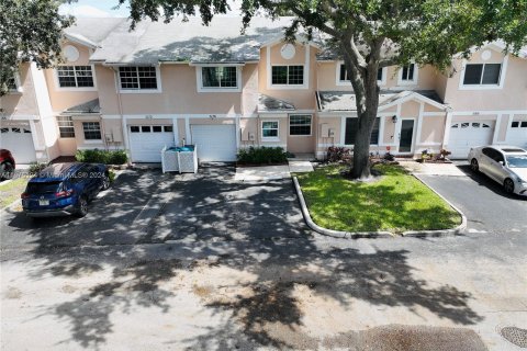 Touwnhouse à vendre à Cooper City, Floride: 3 chambres, 138.24 m2 № 1398527 - photo 2