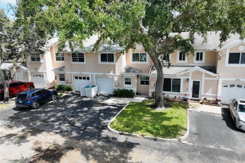 Townhouse in Cooper City, Florida 3 bedrooms, 138.24 sq.m. № 1398527 - photo 3