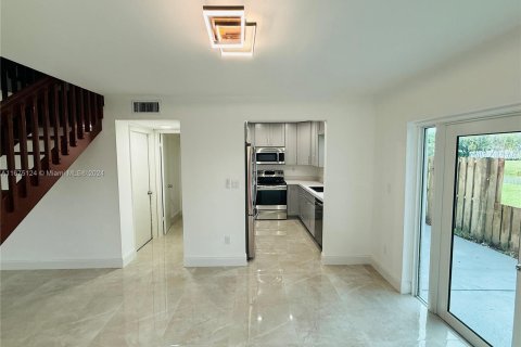 Townhouse in Cooper City, Florida 3 bedrooms, 138.24 sq.m. № 1398527 - photo 11