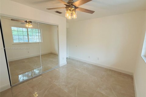 Townhouse in Cooper City, Florida 3 bedrooms, 138.24 sq.m. № 1398527 - photo 29