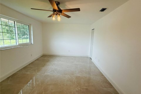 Townhouse in Cooper City, Florida 3 bedrooms, 138.24 sq.m. № 1398527 - photo 17