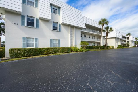 Condo in Riviera Beach, Florida, 2 bedrooms  № 938975 - photo 25