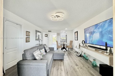 Condominio en venta en Sunrise, Florida, 2 dormitorios, 78.97 m2 № 1138827 - foto 9