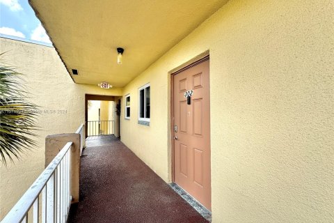 Condominio en venta en Sunrise, Florida, 2 dormitorios, 78.97 m2 № 1138827 - foto 30