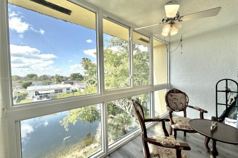 Condominio en venta en Sunrise, Florida, 2 dormitorios, 78.97 m2 № 1138827 - foto 16