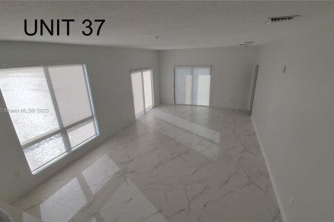 Apartment in Doral, Florida 3 bedrooms, 124.12 sq.m. № 783787 - photo 4