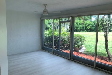 House in Delray Beach, Florida 2 bedrooms, 160.91 sq.m. № 1102292 - photo 3