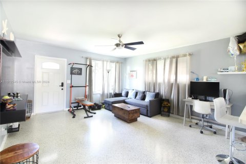 Casa en venta en Hollywood, Florida, 3 dormitorios № 1234477 - foto 7