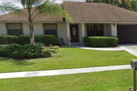 House in Royal Palm Beach, Florida 3 bedrooms, 133.78 sq.m. № 1304654 - photo 1