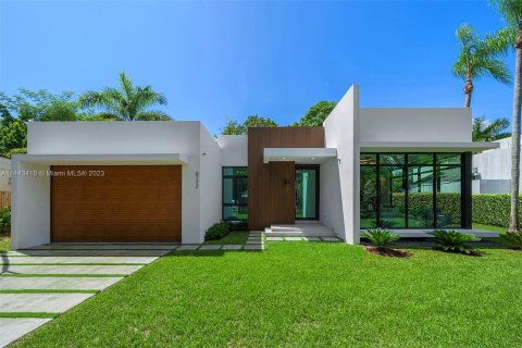 Casa en venta en South Miami, Florida, 4 dormitorios, 223.52 m2 № 689932 - foto 29