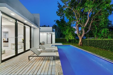 Casa en venta en South Miami, Florida, 4 dormitorios, 223.52 m2 № 689932 - foto 23