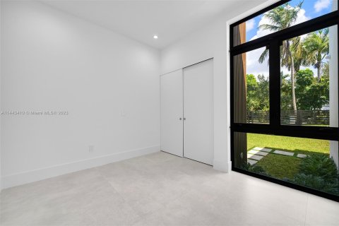 Casa en venta en South Miami, Florida, 4 dormitorios, 223.52 m2 № 689932 - foto 19