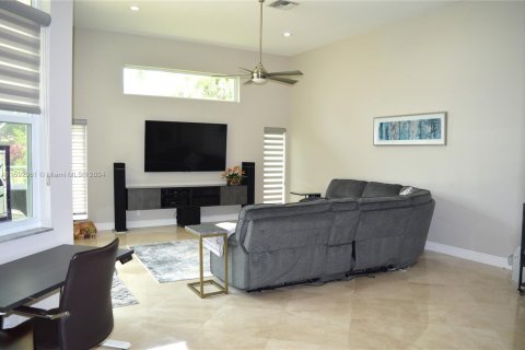 House in Parkland, Florida 4 bedrooms, 251.21 sq.m. № 1184104 - photo 6