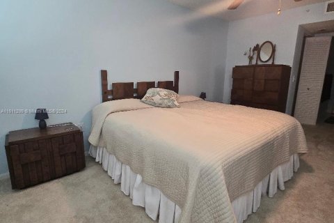 Condominio en venta en Pembroke Pines, Florida, 1 dormitorio, 95.97 m2 № 1233751 - foto 13