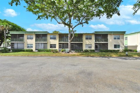 Condominio en venta en Coral Springs, Florida, 2 dormitorios, 78.97 m2 № 1104191 - foto 2