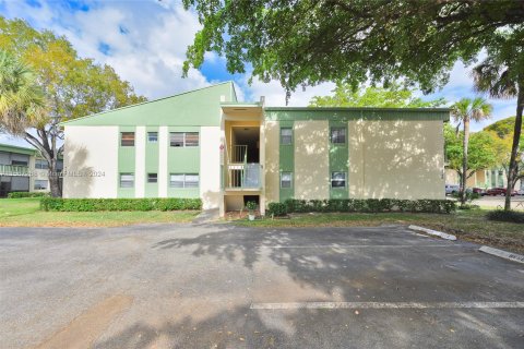 Condominio en venta en Coral Springs, Florida, 2 dormitorios, 78.97 m2 № 1104191 - foto 1