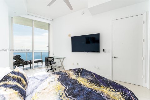 Condominio en venta en Sunny Isles Beach, Florida, 3 dormitorios, 182.27 m2 № 1104009 - foto 22