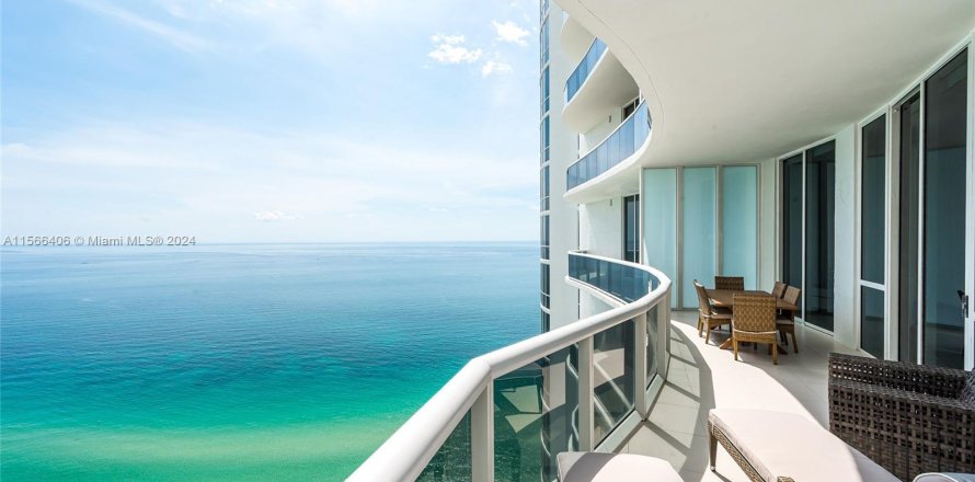 Condo à Sunny Isles Beach, Floride, 3 chambres  № 1104009