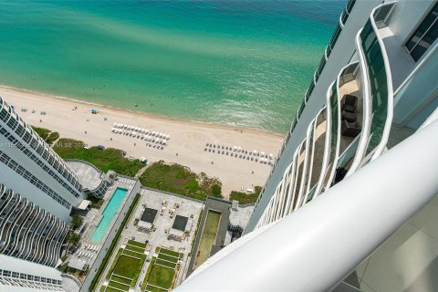 Copropriété à vendre à Sunny Isles Beach, Floride: 3 chambres, 182.27 m2 № 1104009 - photo 28