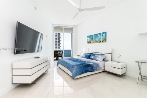 Condo in Sunny Isles Beach, Florida, 3 bedrooms  № 1104009 - photo 13