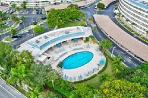 Condominio en venta en Deerfield Beach, Florida, 1 dormitorio, 93.65 m2 № 956783 - foto 10