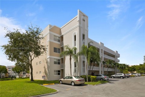 Condo in Sunrise, Florida, 2 bedrooms  № 1281568 - photo 17