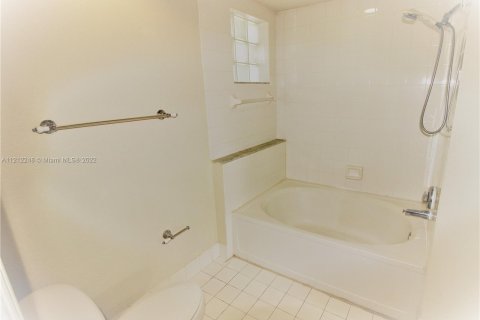 Condominio en venta en Aventura, Florida, 2 dormitorios, 110.65 m2 № 7001 - foto 29