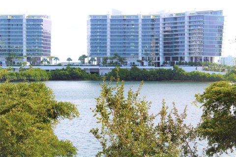 Condominio en venta en Aventura, Florida, 2 dormitorios, 110.65 m2 № 7001 - foto 3