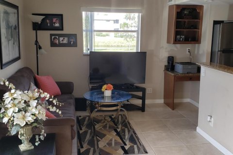 Condo in Delray Beach, Florida, 1 bedroom  № 918557 - photo 13