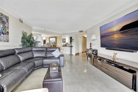 Condo in Aventura, Florida, 2 bedrooms  № 1305499 - photo 19