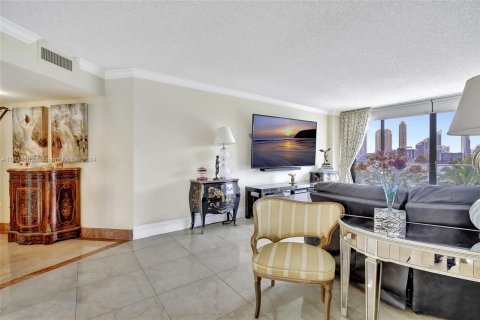 Condo in Aventura, Florida, 2 bedrooms  № 1305499 - photo 16