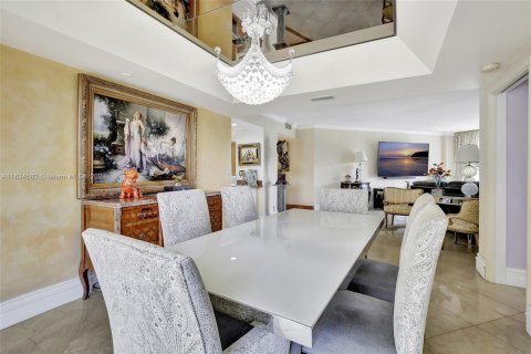 Condo in Aventura, Florida, 2 bedrooms  № 1305499 - photo 11