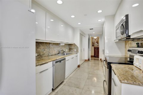 Condominio en venta en Aventura, Florida, 2 dormitorios, 177.44 m2 № 1305499 - foto 7