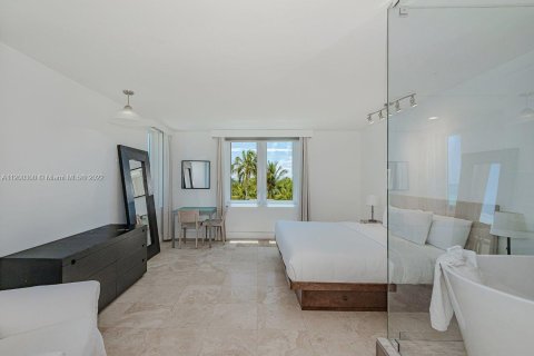 Condominio en alquiler en Miami Beach, Florida, 2 dormitorios, 137.5 m2 № 7315 - foto 13